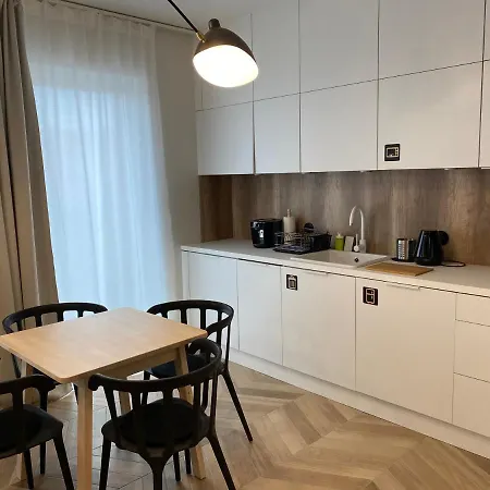One Gasiorowskich 4 Апартаменты