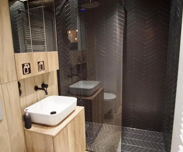 One Gasiorowskich 4 *